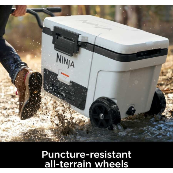 Термобокс Ninja FrostVault 42L Hard Cooler FB245EUWH